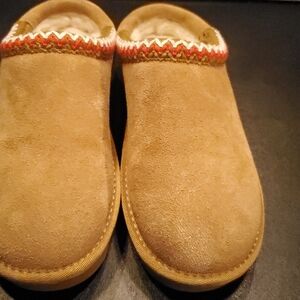 Greystone Slippers Brown Size.8